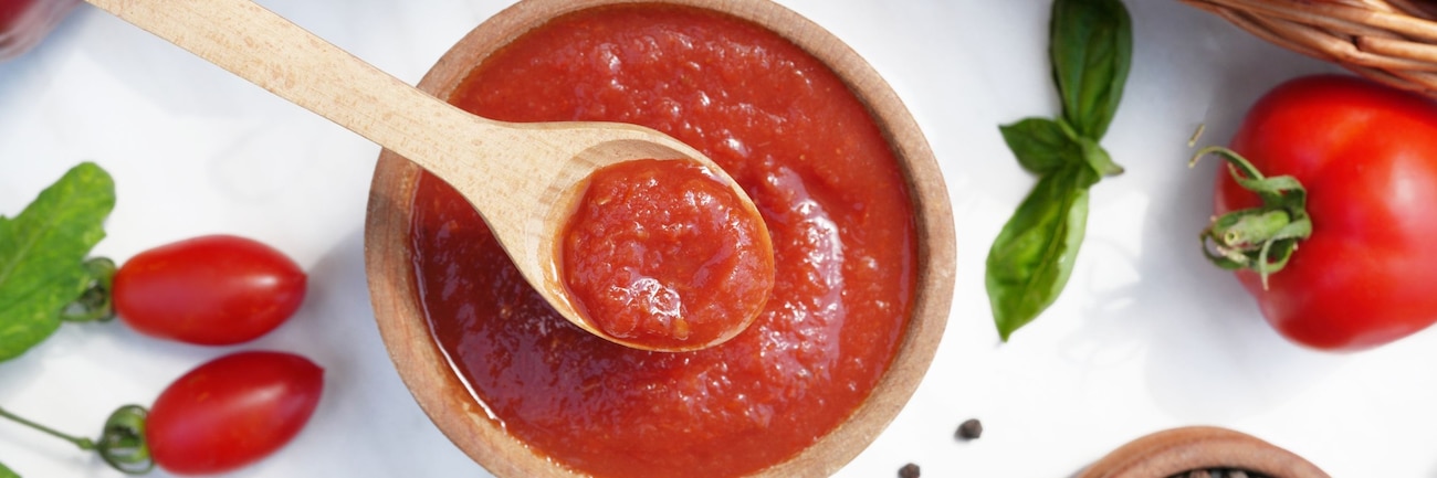 Comment conserver une sauce tomate maison : astuces et conseils