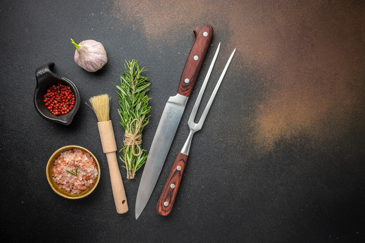 Accessoires pour barbecue réveillez votre instinct de chasseurcueilleur.jpg