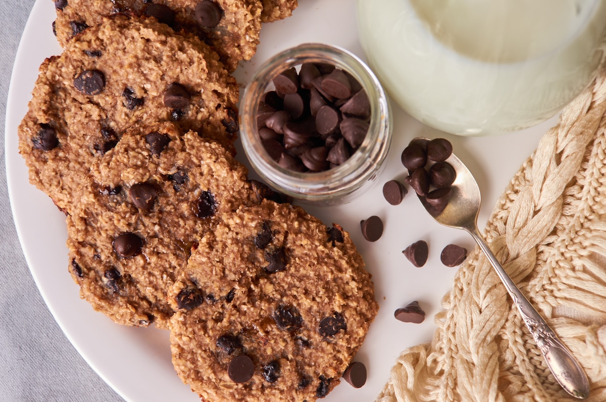 Biscuits flocons d'avoine, banane et chocolat.