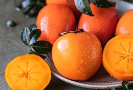 Kaki : comment le choisir, le manger et profiter pleinement de ce fruit d’hiver