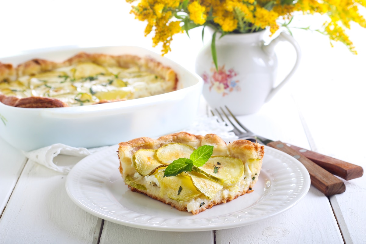 Tarte courgette, fines herbes et fromage