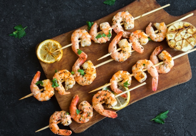 Brochettes de crevettes au barbecue