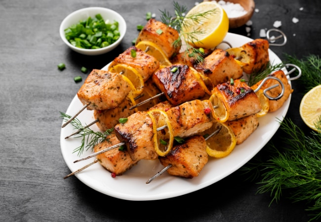 Brochettes saumon-citron au barbecue