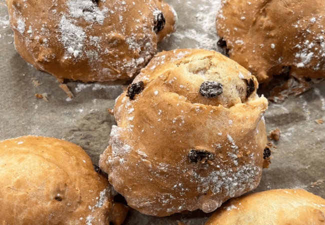 Petits pains aux raisins rapides sans sucre