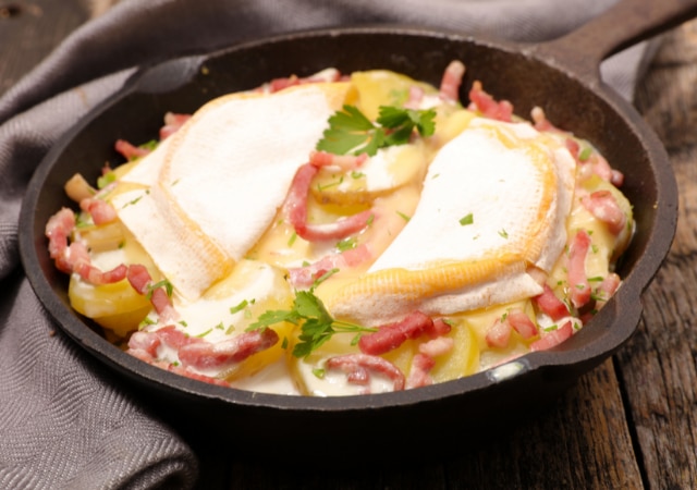 Recette traditionnelle de la tartiflette au reblochon