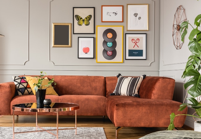 Tendances déco 2023 : tableaux au mur