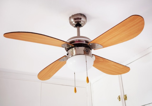 Ventilateur de plafond en bois