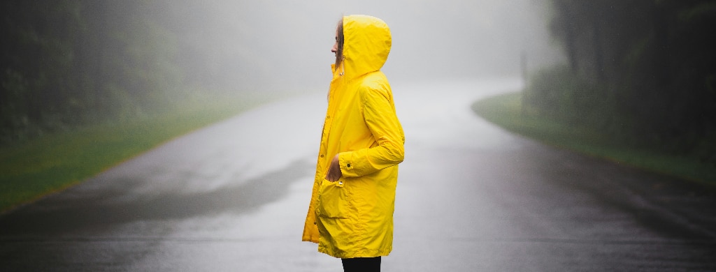 Lire l'article Comment choisir son manteau de pluie ? Les critères à connaître avant d’acheter Comment choisir son manteau de pluie ? Les critères à connaître avant d’acheter