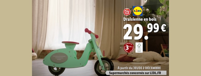 Zoom sur la draisienne en bois rétro ou moto Lidl 