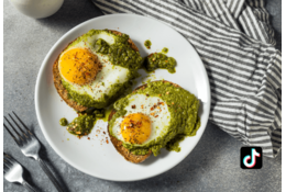 Recette de pesto eggs vue sur Tiktok